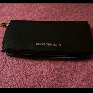 Michael Kors Black Zip Wallet